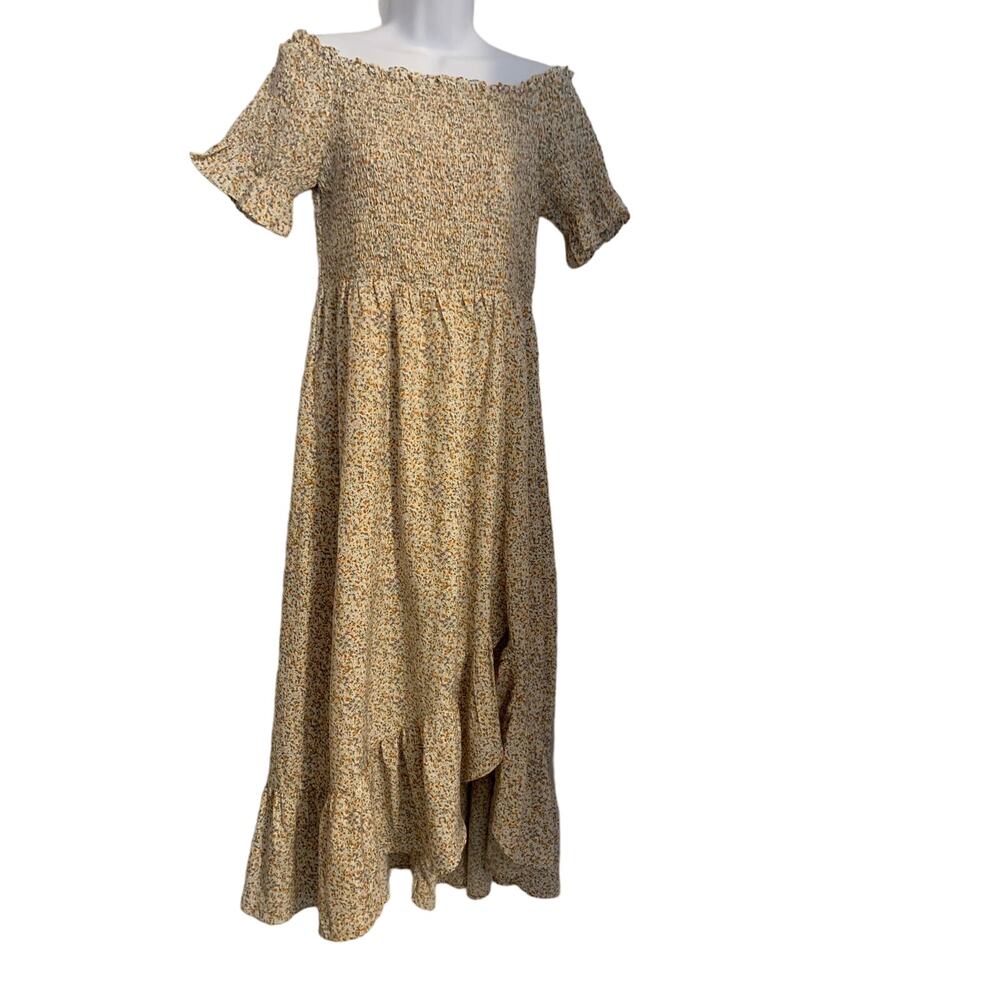 Sunland 17 NWOT Smocked Beige Flowy Floral Women's Large on/off shoulder dress
